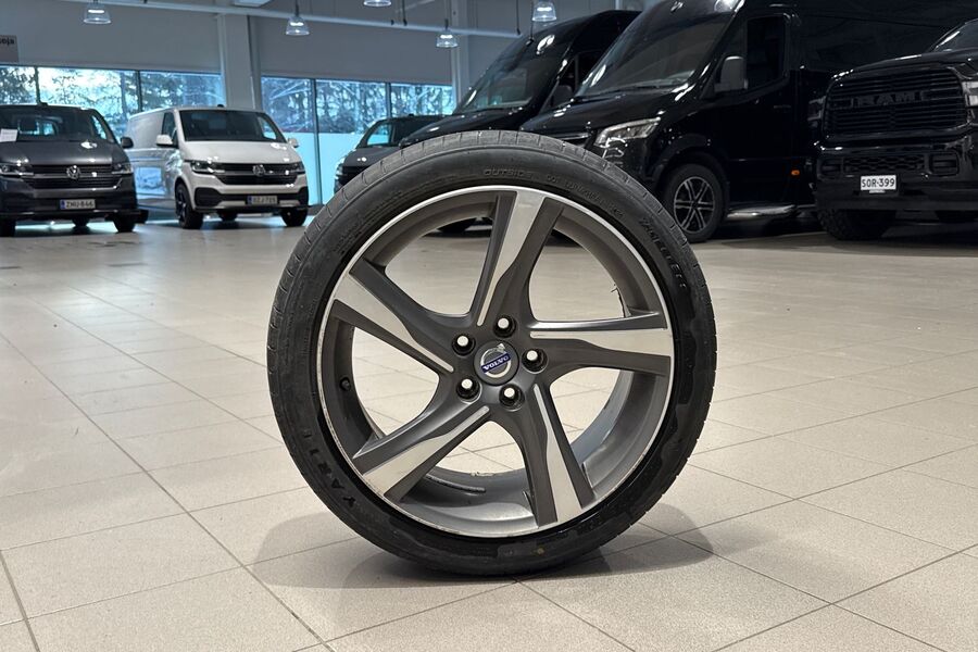 Volvo V70 vaihtoauto