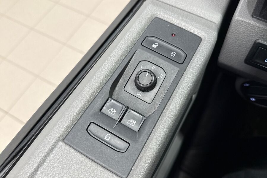 Volkswagen Caravelle vaihtoauto