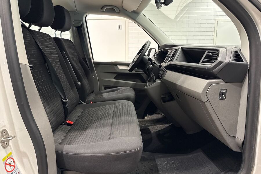 Volkswagen Caravelle vaihtoauto