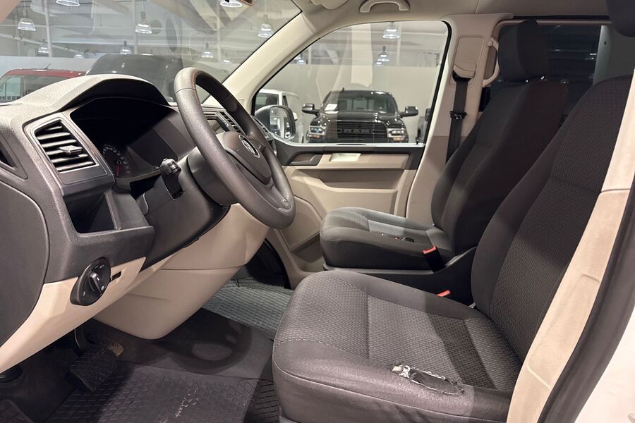 Volkswagen Caravelle vaihtoauto