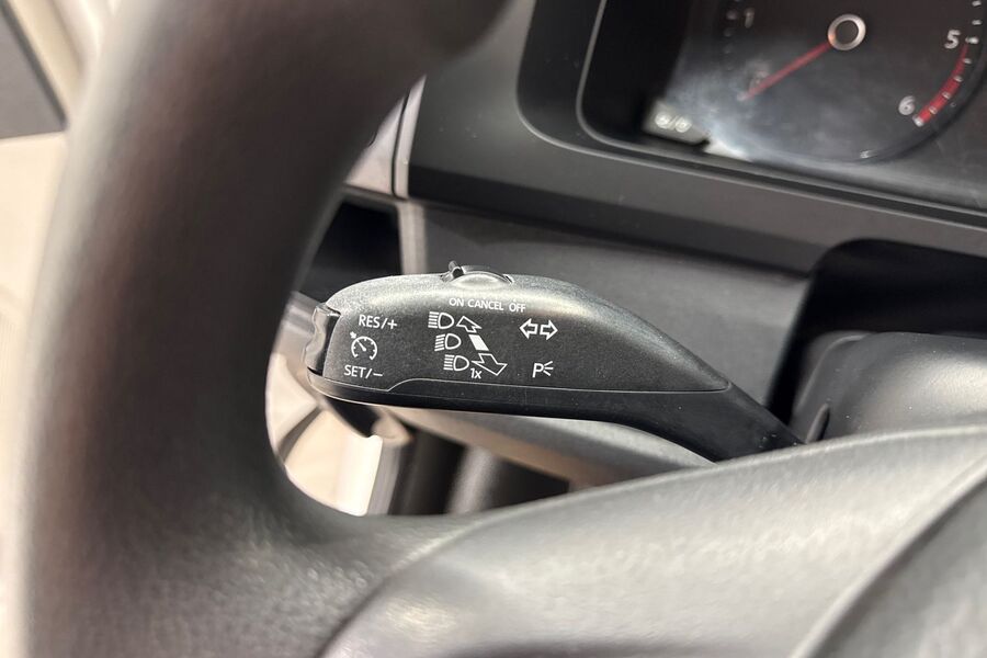 Volkswagen Caravelle vaihtoauto