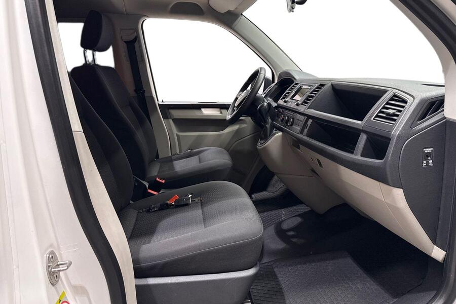 Volkswagen Caravelle vaihtoauto