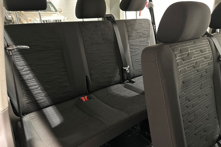 Volkswagen Caravelle vaihtoauto