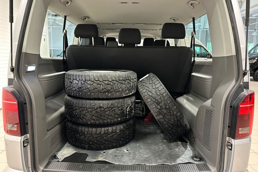 Volkswagen Caravelle vaihtoauto