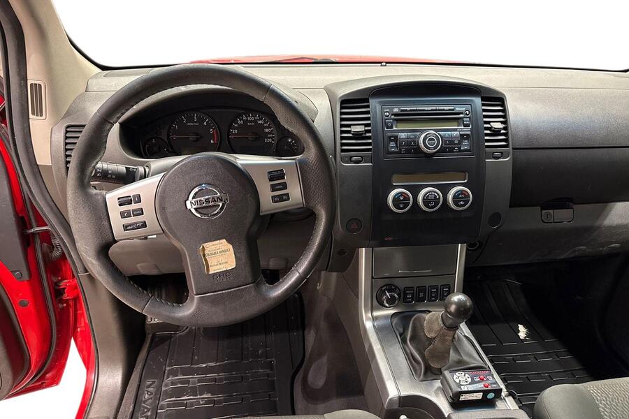 Nissan Navara vaihtoauto