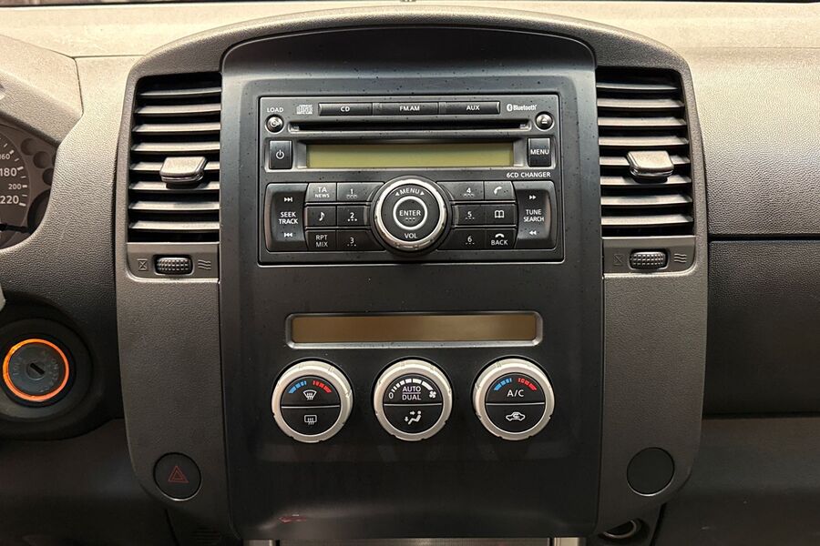 Nissan Navara vaihtoauto