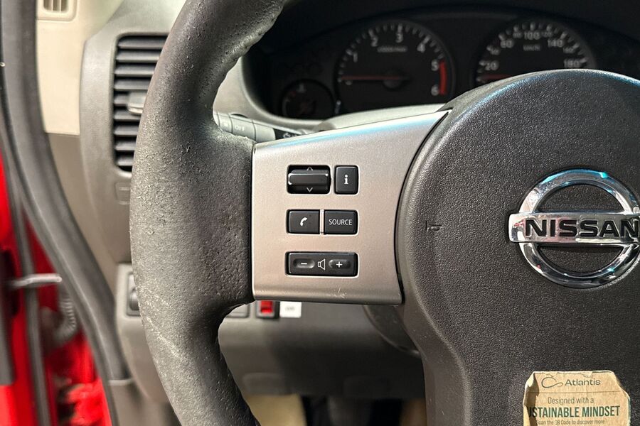 Nissan Navara vaihtoauto