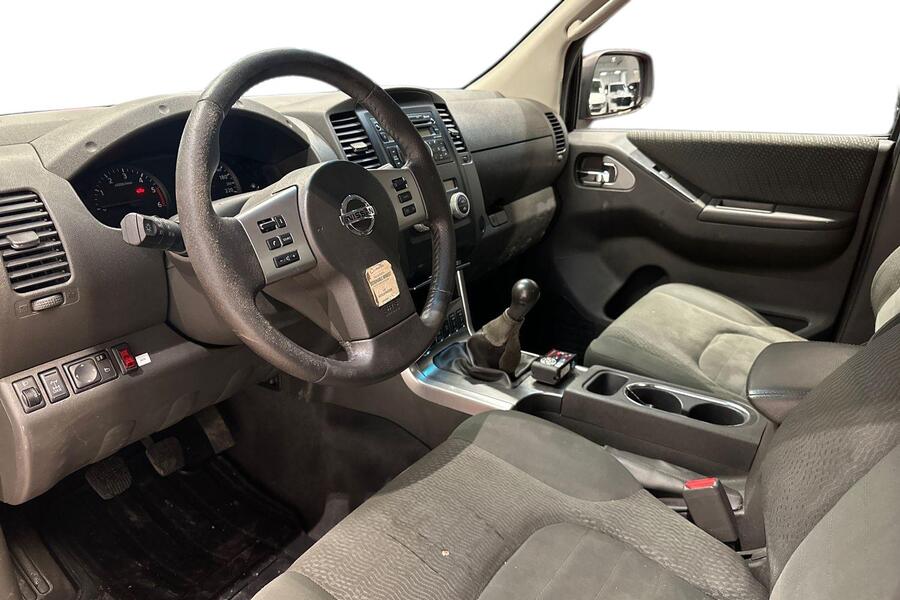 Nissan Navara vaihtoauto