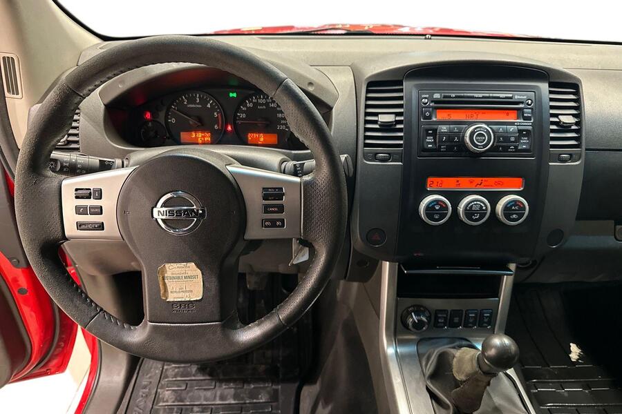 Nissan Navara vaihtoauto