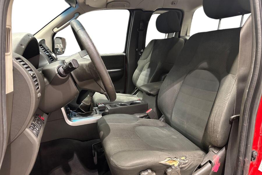 Nissan Navara vaihtoauto