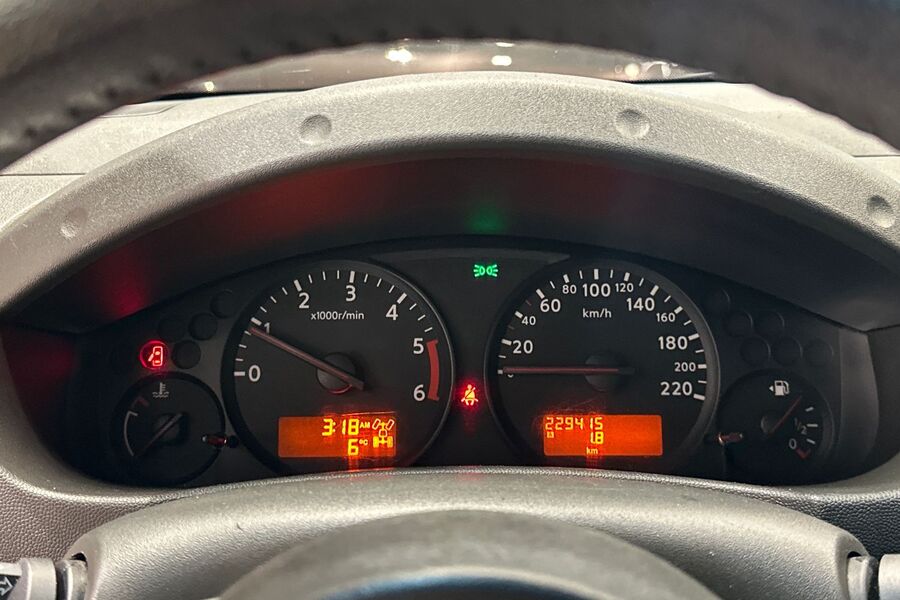 Nissan Navara vaihtoauto