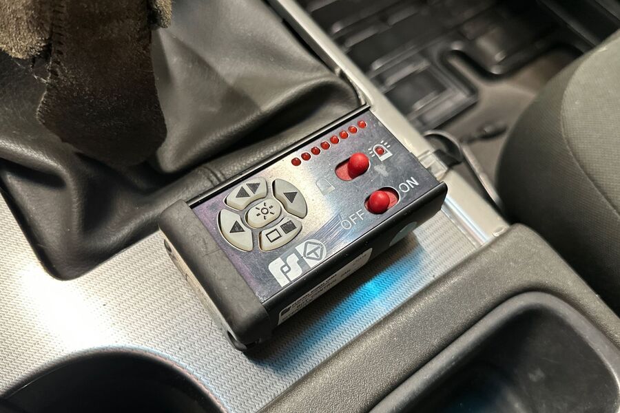 Nissan Navara vaihtoauto