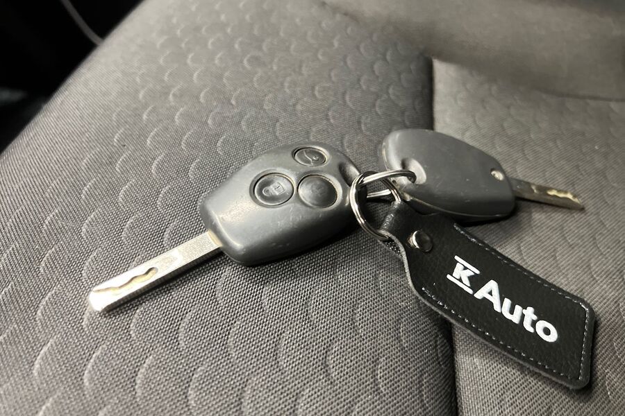 Opel Vivaro vaihtoauto