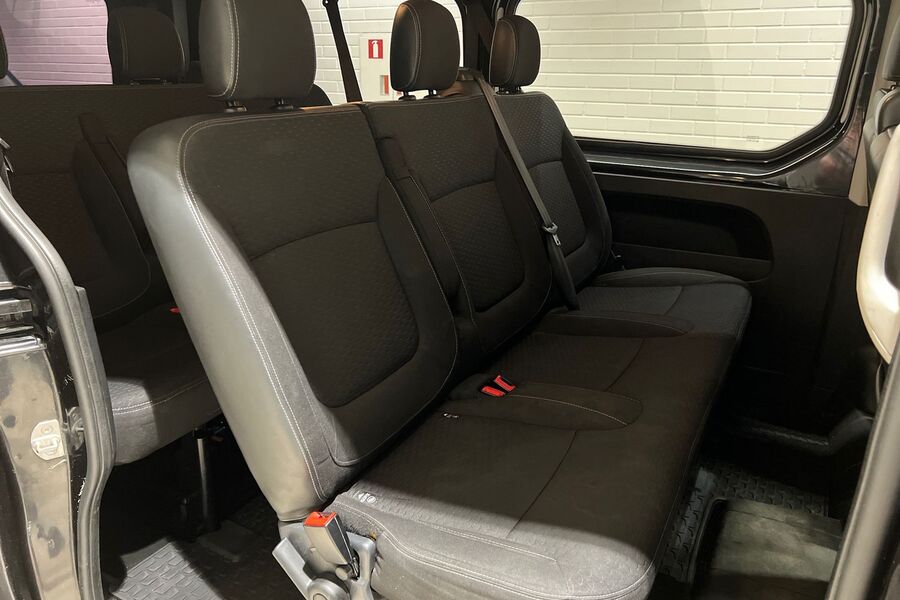 Opel Vivaro vaihtoauto