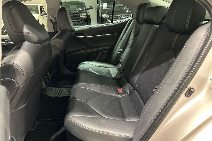 Toyota Camry vaihtoauto