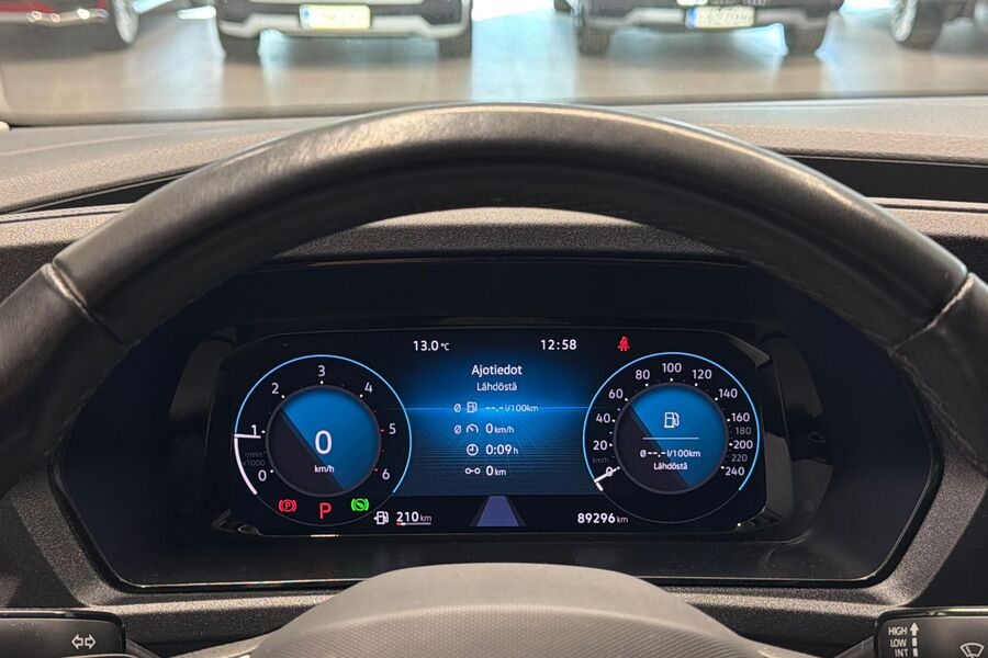 Volkswagen Caddy Maxi vaihtoauto