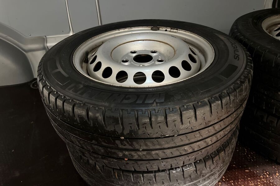 Volkswagen Transporter vaihtoauto