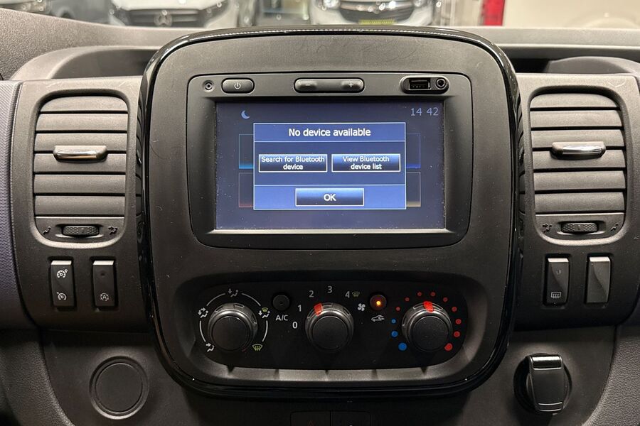 Opel Vivaro vaihtoauto