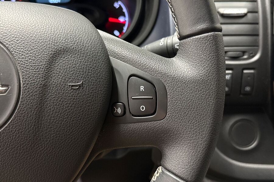 Opel Vivaro vaihtoauto