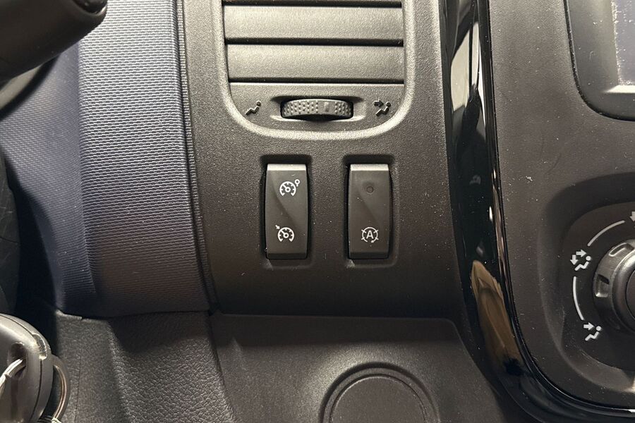 Opel Vivaro vaihtoauto