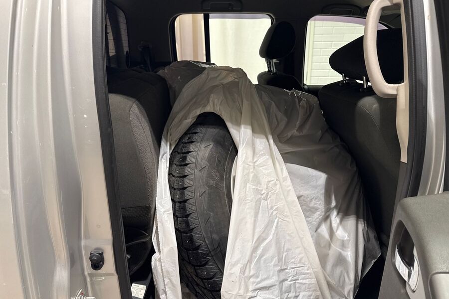 Nissan Navara vaihtoauto