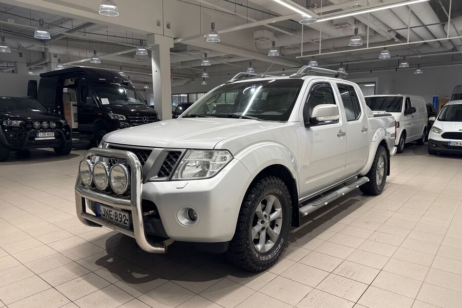 Nissan Navara vaihtoauto
