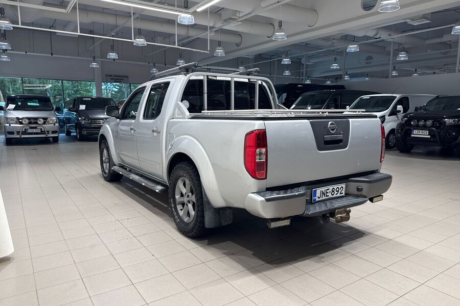 Nissan Navara vaihtoauto