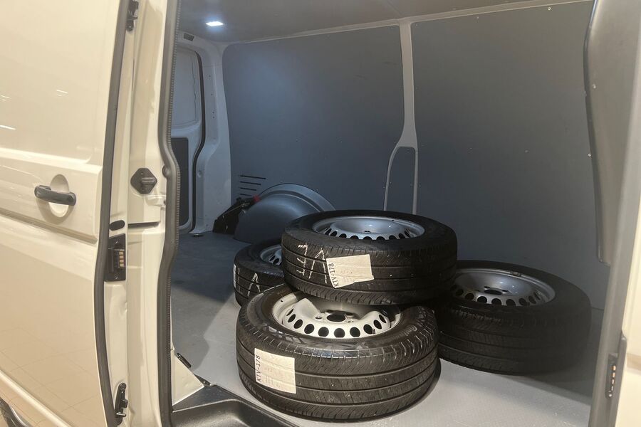 Volkswagen Transporter vaihtoauto