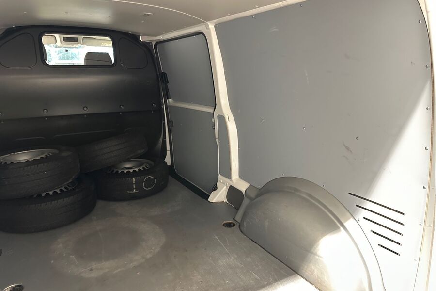 Volkswagen Transporter vaihtoauto