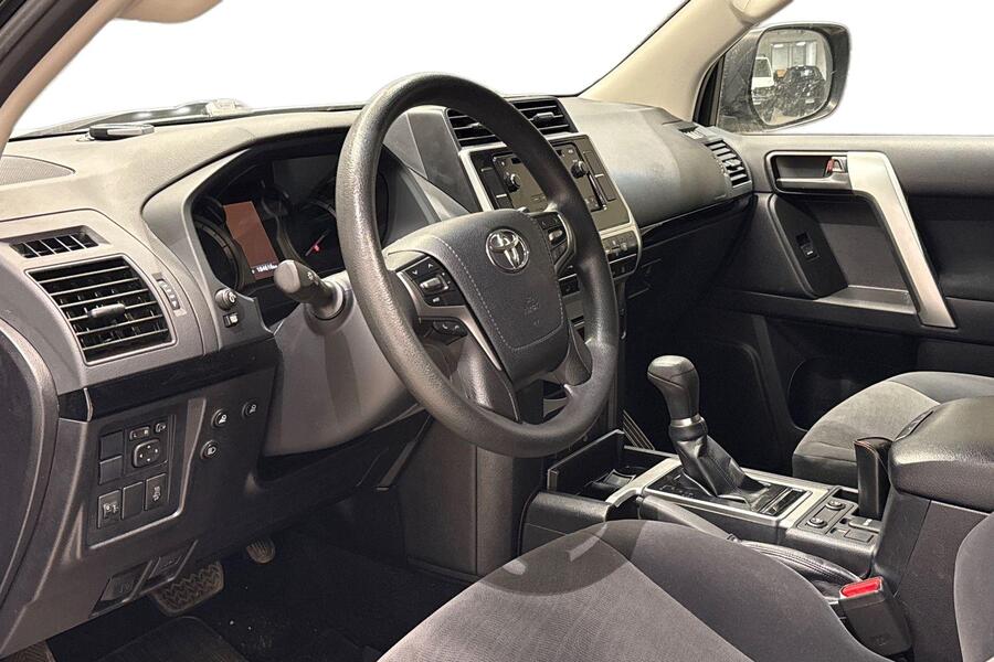 Toyota Land Cruiser vaihtoauto