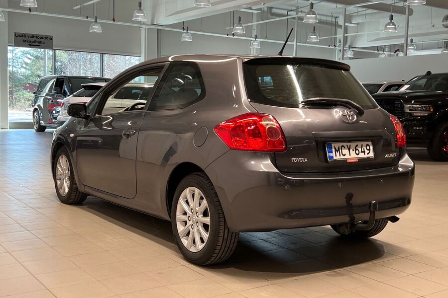 Toyota Auris vaihtoauto