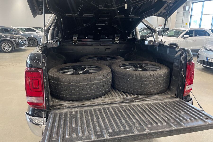 Volkswagen Amarok vaihtoauto