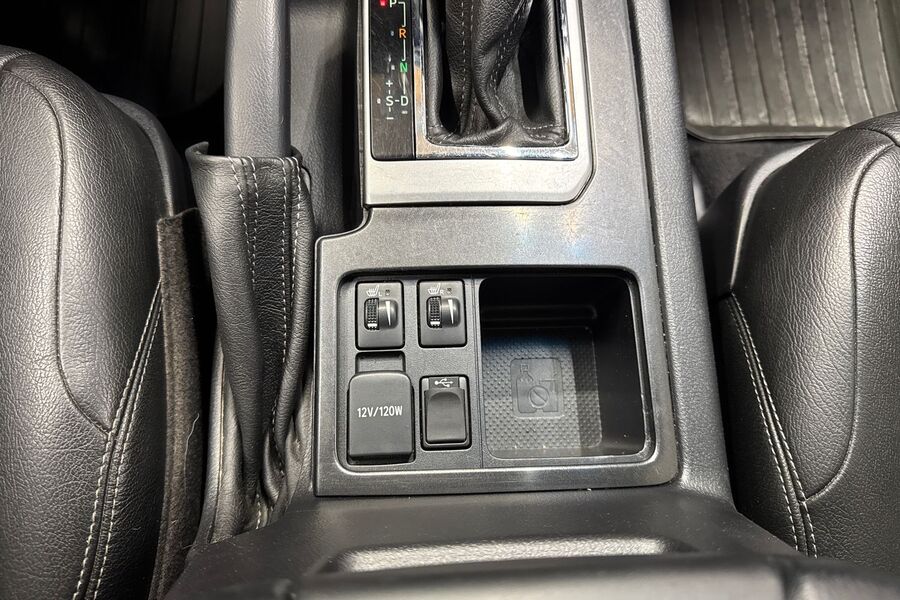 Toyota Land Cruiser vaihtoauto
