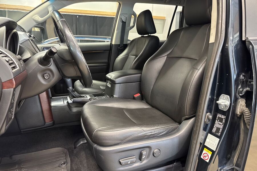 Toyota Land Cruiser vaihtoauto
