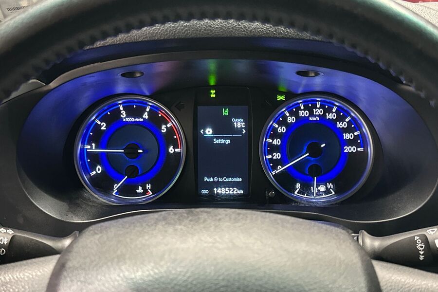 Toyota Hilux vaihtoauto