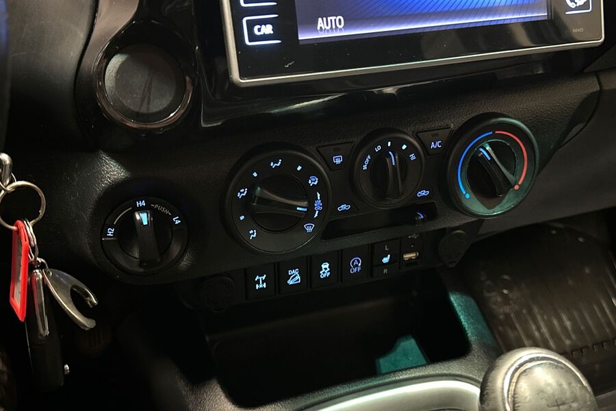 Toyota Hilux vaihtoauto