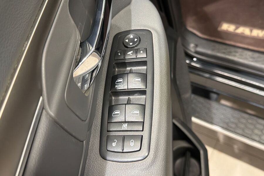 Dodge Ram vaihtoauto