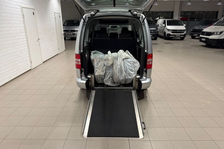 Volkswagen Caddy Maxi vaihtoauto