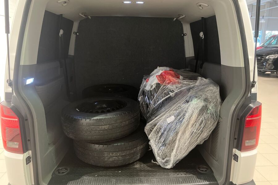 Volkswagen Caravelle vaihtoauto