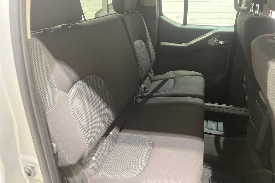 Nissan Navara vaihtoauto