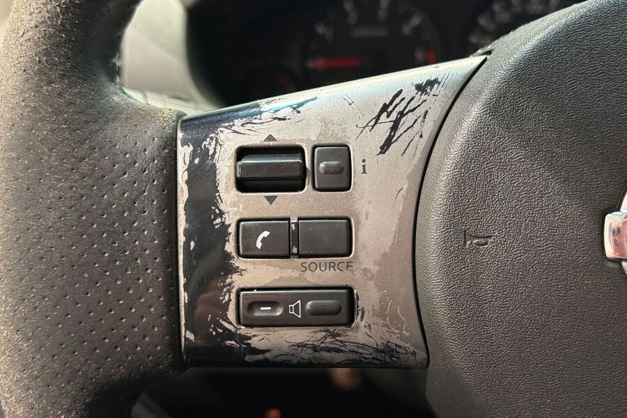 Nissan Navara vaihtoauto