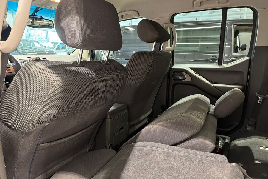 Nissan Navara vaihtoauto