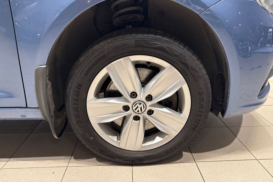 Volkswagen Caddy Maxi vaihtoauto