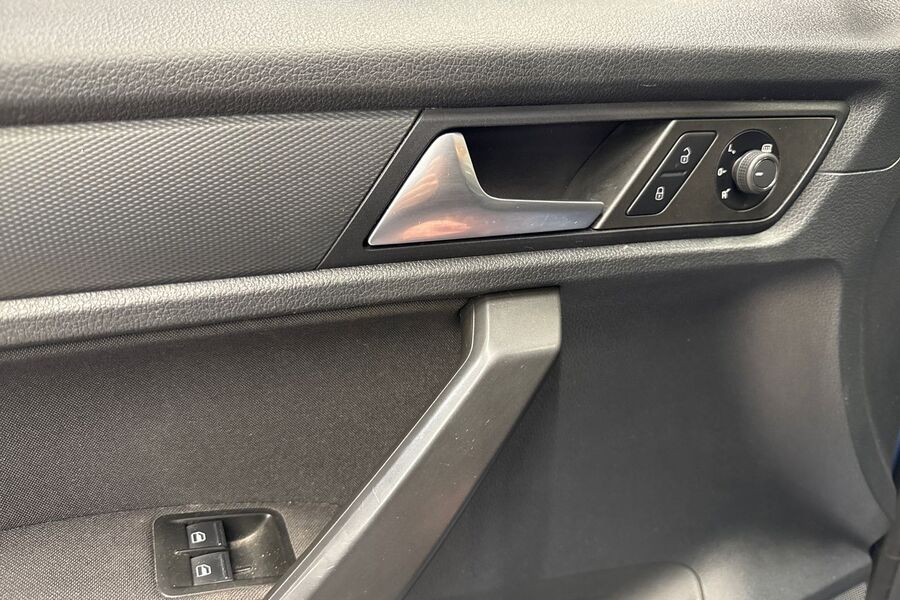 Volkswagen Caddy Maxi vaihtoauto