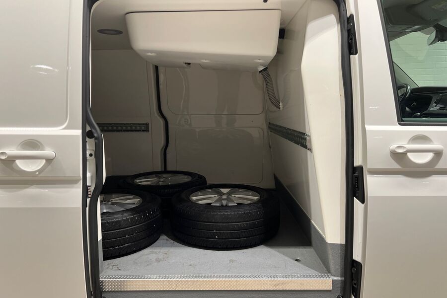 Volkswagen Transporter vaihtoauto