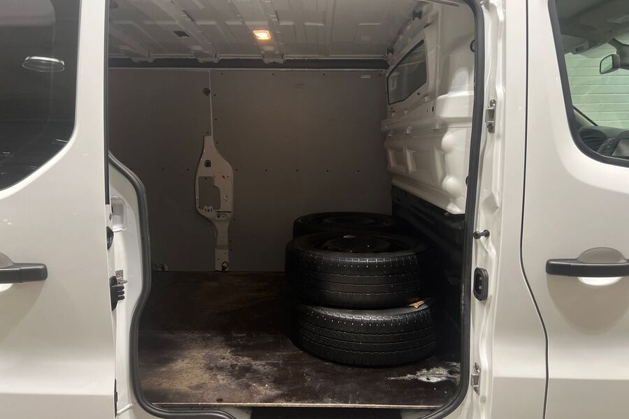 Opel Vivaro vaihtoauto