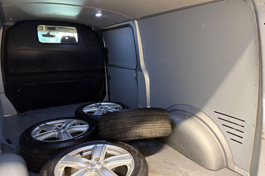 Volkswagen Transporter vaihtoauto