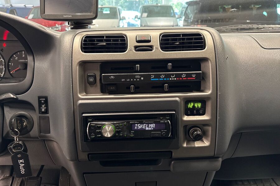 Toyota Hiace vaihtoauto