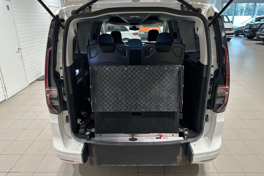 Volkswagen Caddy Maxi vaihtoauto