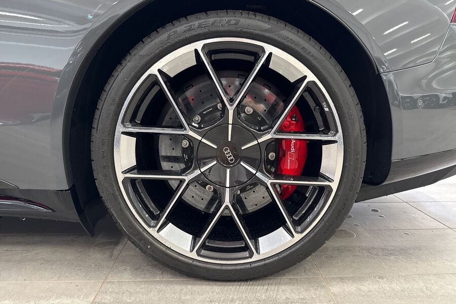 Audi RS e-tron GT vaihtoauto